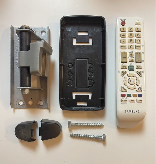 Tv Samsung 24” com braço rotativo