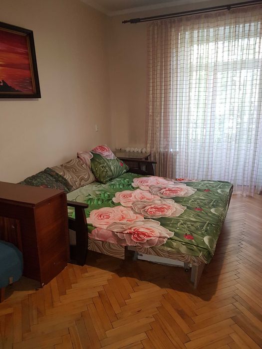 Оренда КІМНАТИ для ДІВЧИНИ на довгий термін УКУ, Лазаренко