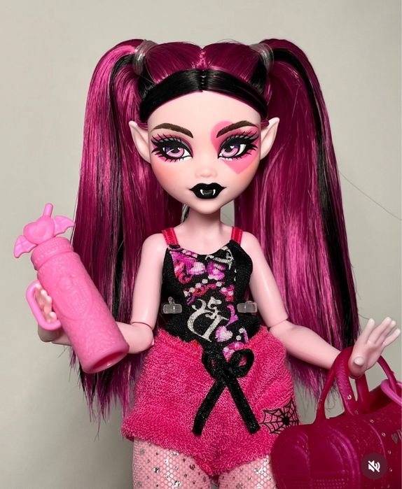 Дракулаура Монстер хай Monster High Skulltimate Secrets Draculaura