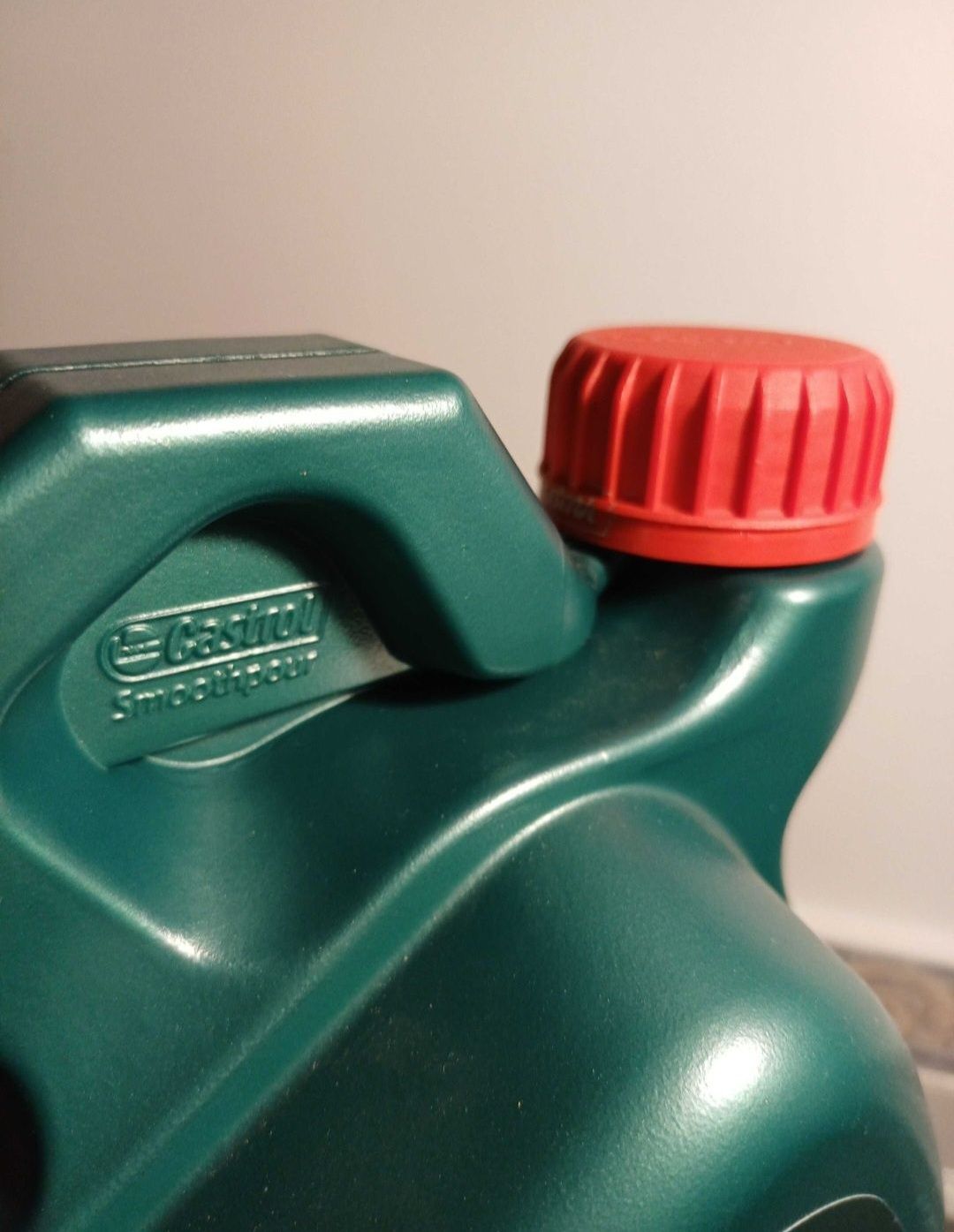 NOVO SELADO - Óleo CASTROL 5W-40 C3 4L para motores a gasolina gasóleo