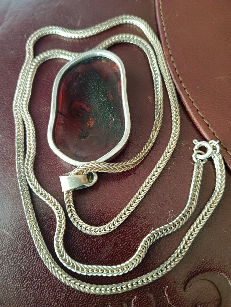 Stary naszyjnik wisiorek z bursztynem srebro 925 antyk PRL łańcuszek