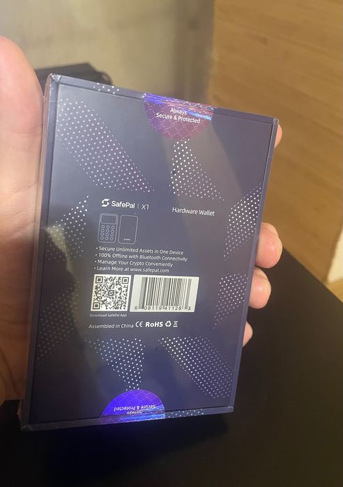 Крипто гаманець Safepal X1