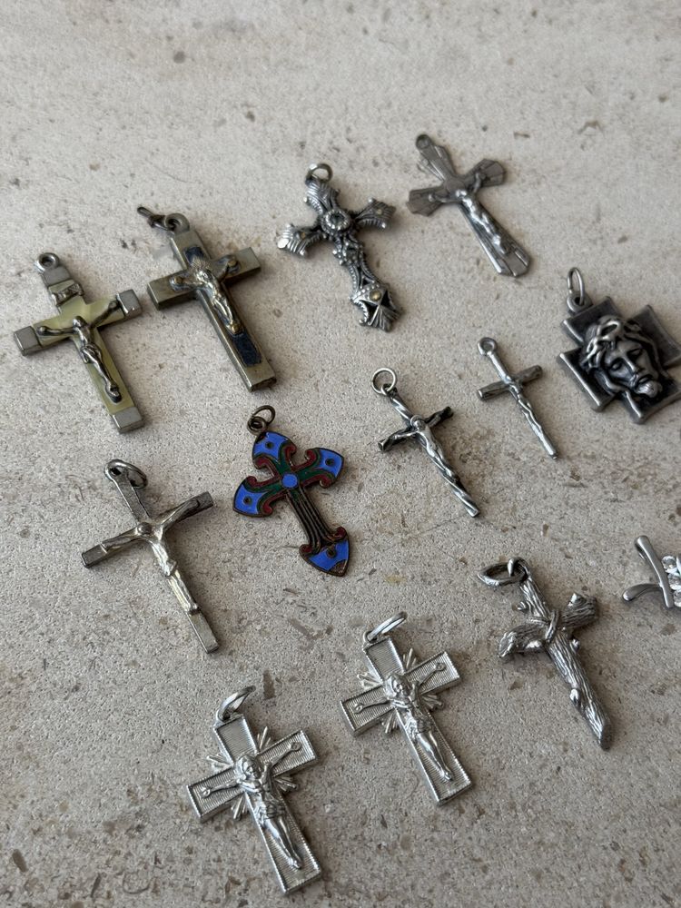 Coleção de cruzes / crucifixos de Jesus Cristo