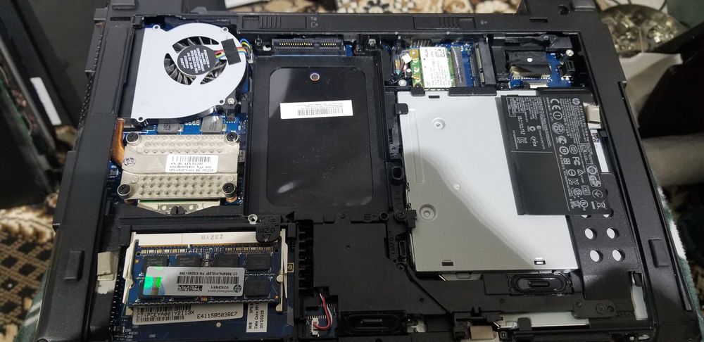Ноутбук HP 2560p I5-2540/2Gb