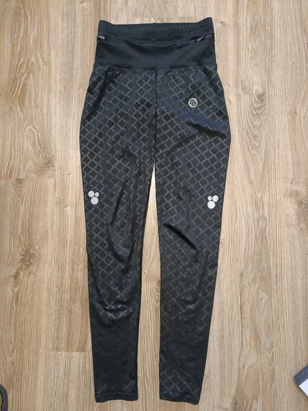 Nessi Legginsy Do Biegania Shiny Black r M/L
L / 40 / 12