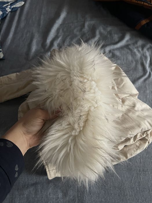 Куртка гарна, ругулюється