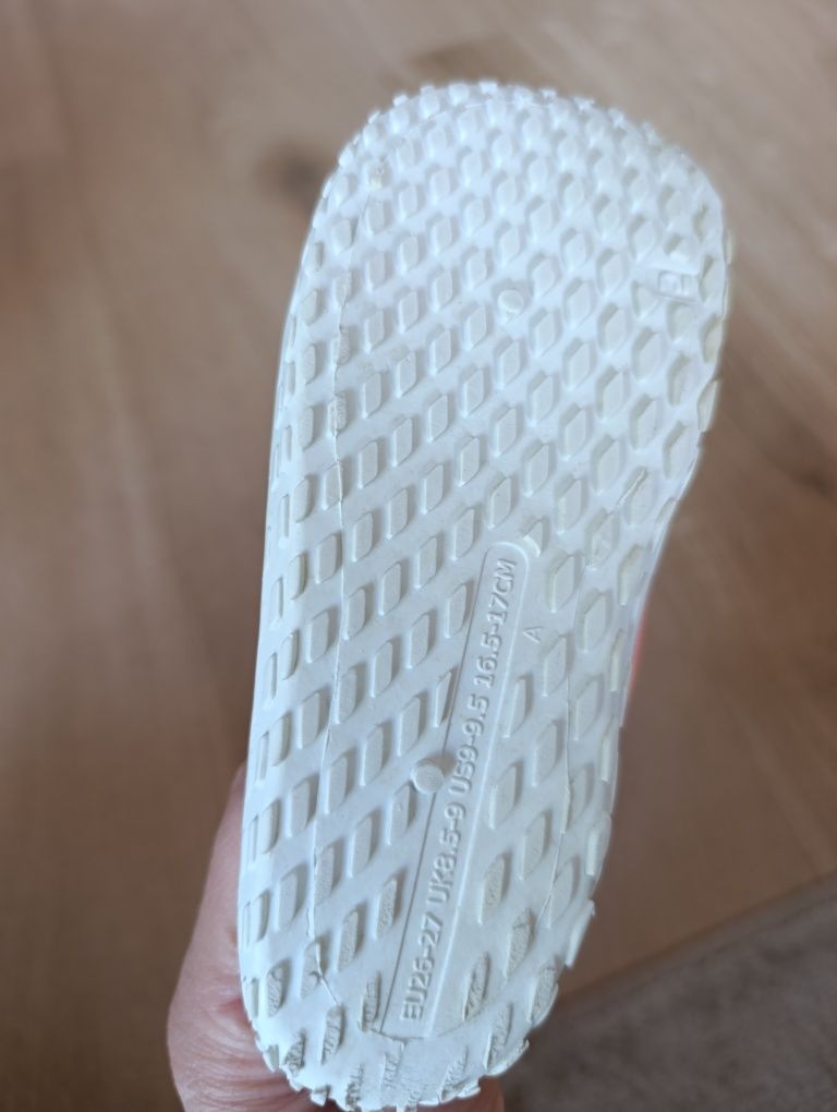 Buty do wody. Decathlon rozmiar 26-27 (16,5 cm)