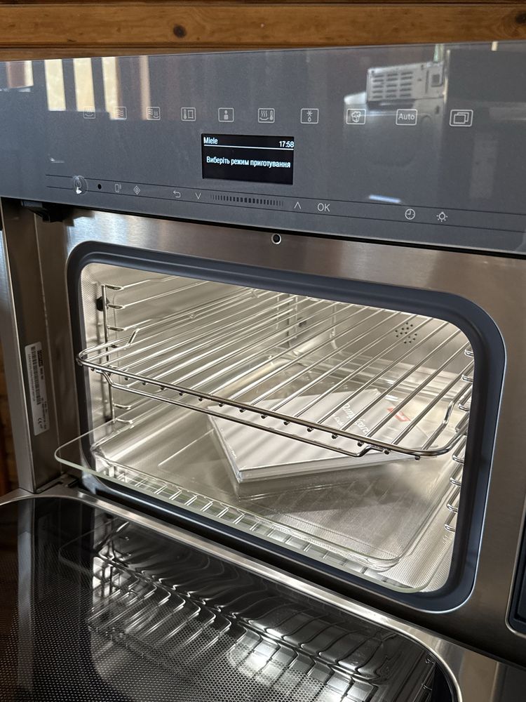Парова шафа з функцією НВЧ Miele DGM 7440 GRGR / стан нової