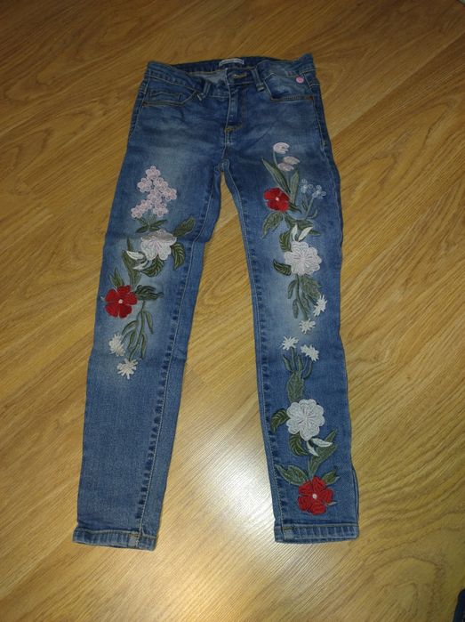 Jeansy z kwiatami slim Reserved 134 cm