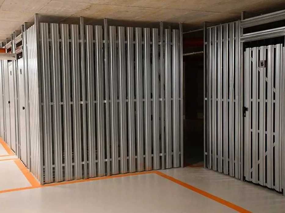 Piwnica, zabudowa parking, wydzielenie na wymiar ażurowe