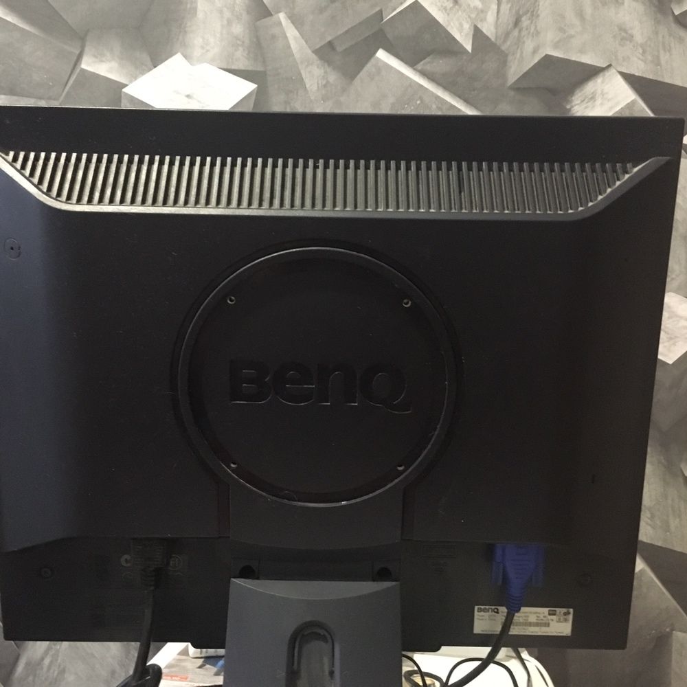 Monitor BenQ LCD 19" klawiatura gratis