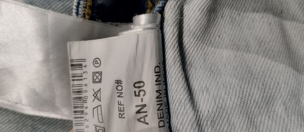 Jeansy Calvin Klein