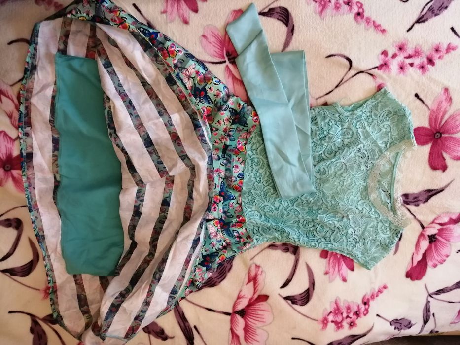 Продам платье! Недорого.