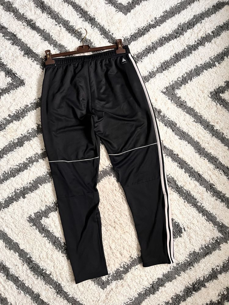 Спортивные штаны  Adidas sportswear pants