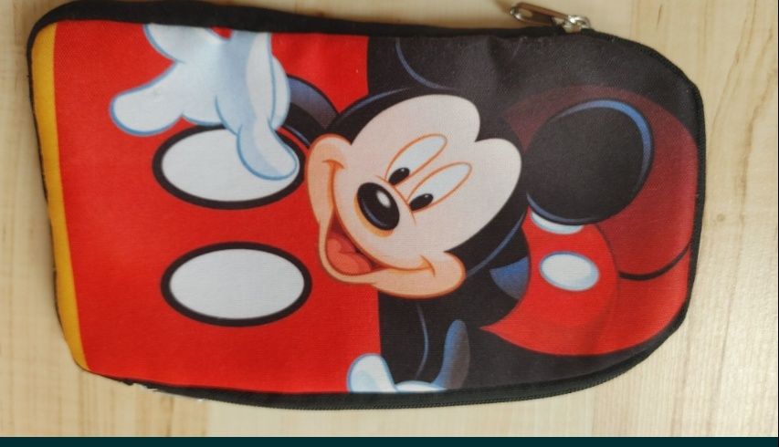 Mickey Mouse Disney pokrowiec, etui, portfel