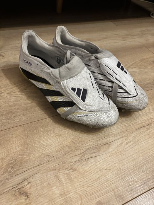 Korki Pilkarskie Predator r 42 2/3