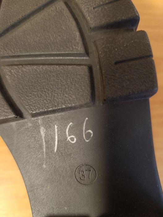 Взуття жіноче Лофер