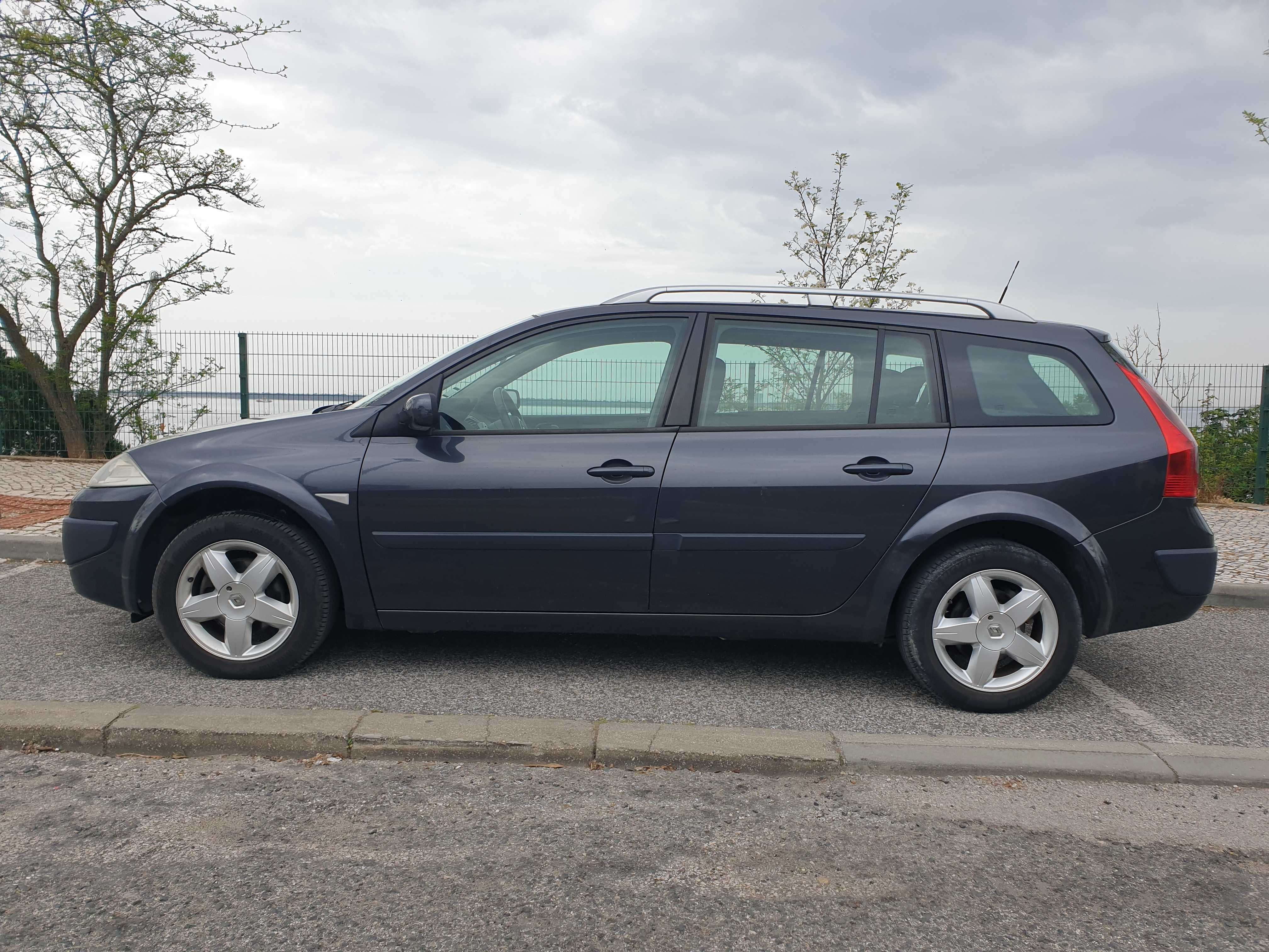 Renault Mégane 1.5 dCi 2008 - Bom Estado, Diesel, Econômico