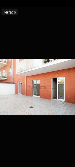 Apartamento T3 com terraço