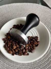 Темпер для рожковых кофемашин 53 мм с черной деревянной ручкой
