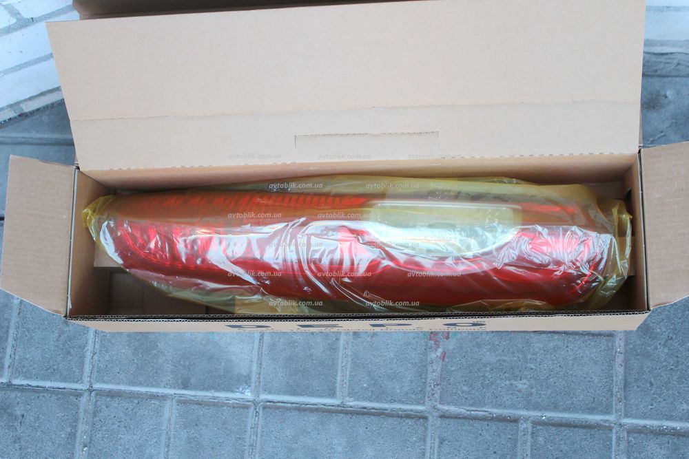 Задний фонарь Renault Trafic, Opel Vivaro, Nissan Primastar, Talento