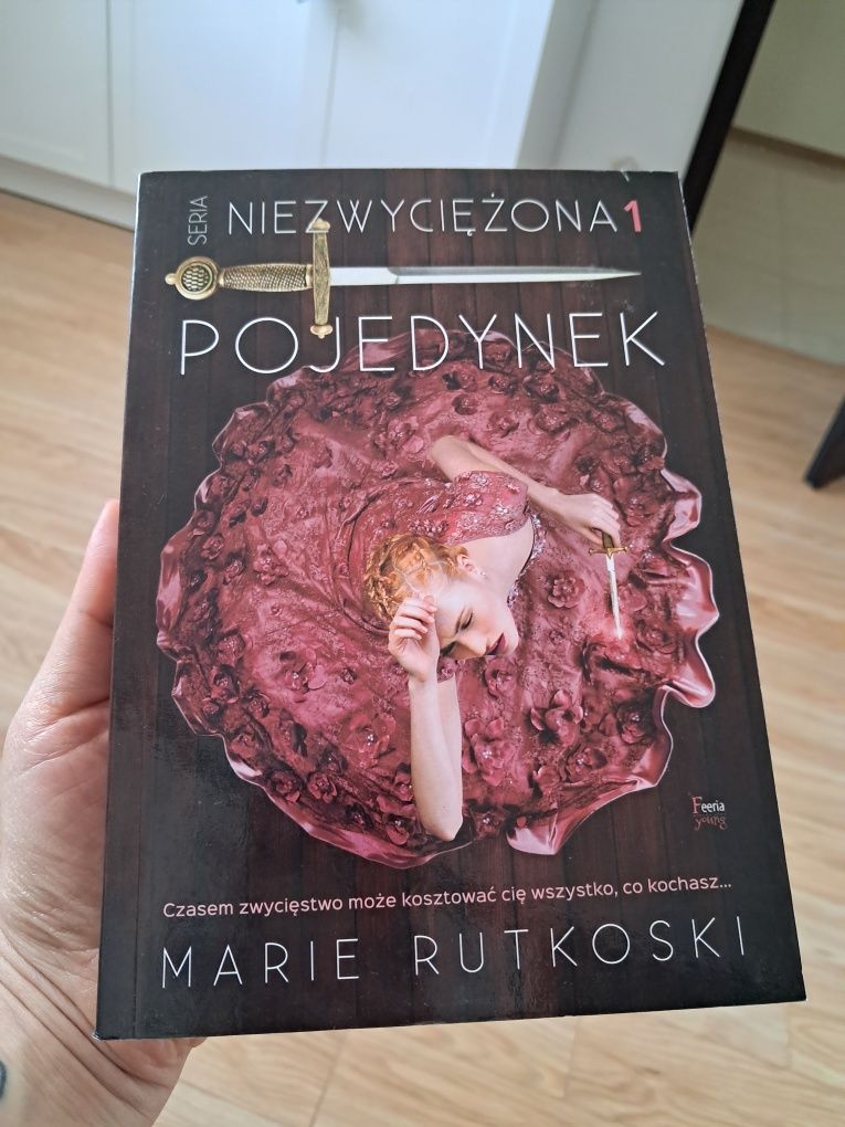 Marie Rutkoski "Pojedynek".