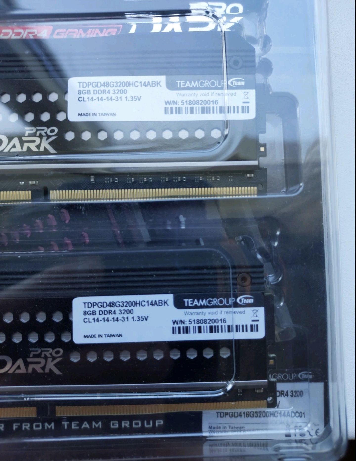 Пам'ять T-force Dark Pro 16Gb (8x2) 3200 B-die Cl14 DDR4
