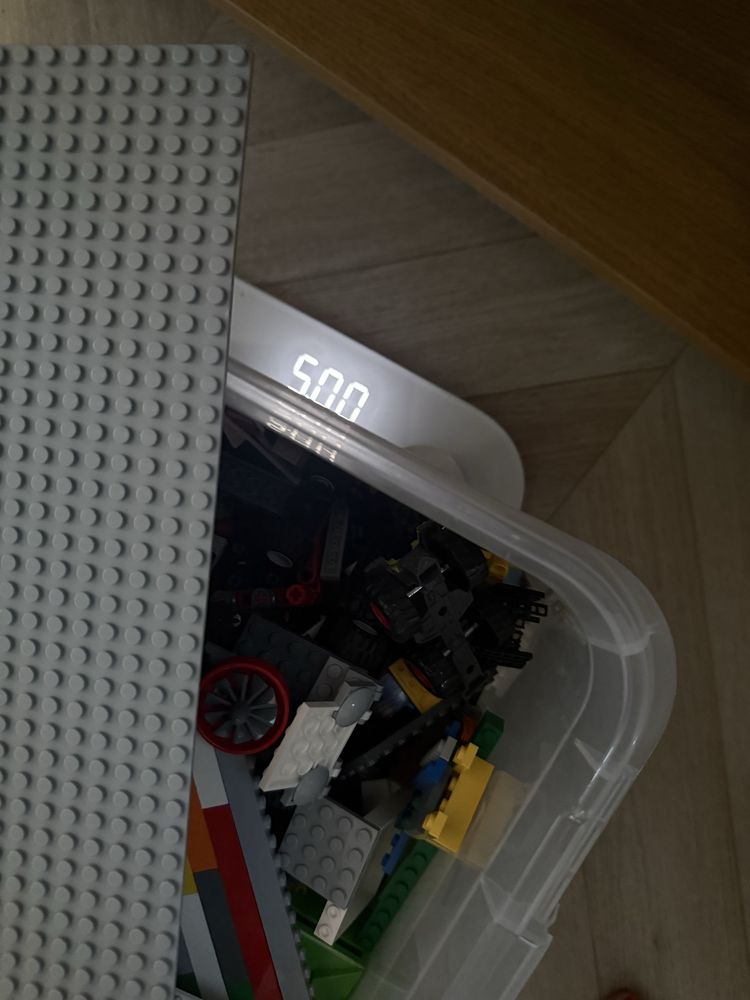 Klocki lego na wagę