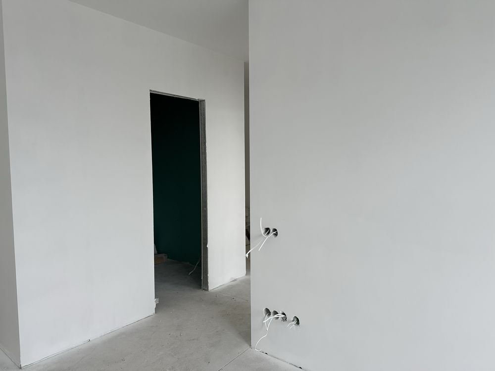 Продам 2к квартиру з ремонтом під чистову обробку!