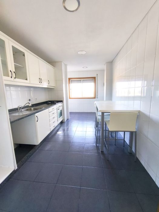 Apartamento T2 em Condomínio Privado – Localização Premium Grijó