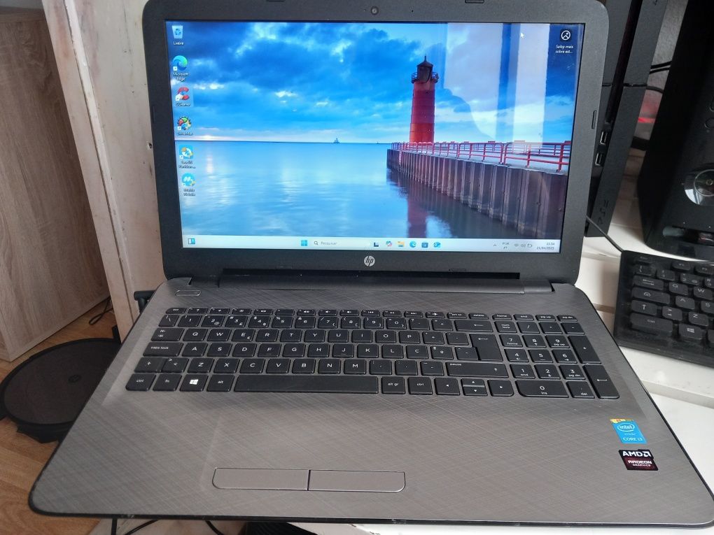 Portátil HP i3 com win 11