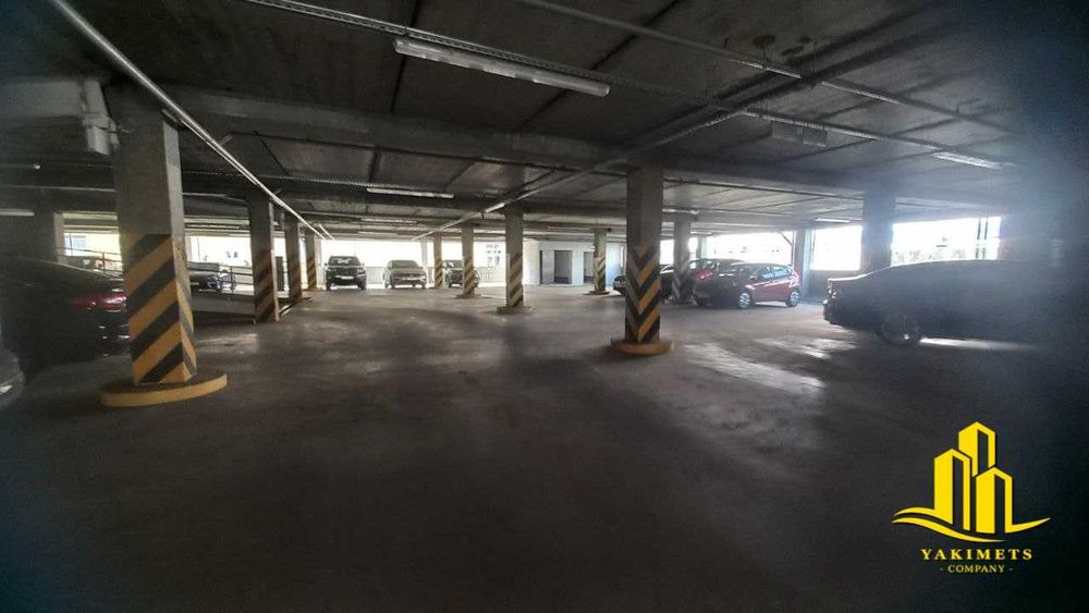 Продаж паркомісця проспект Миру, 28