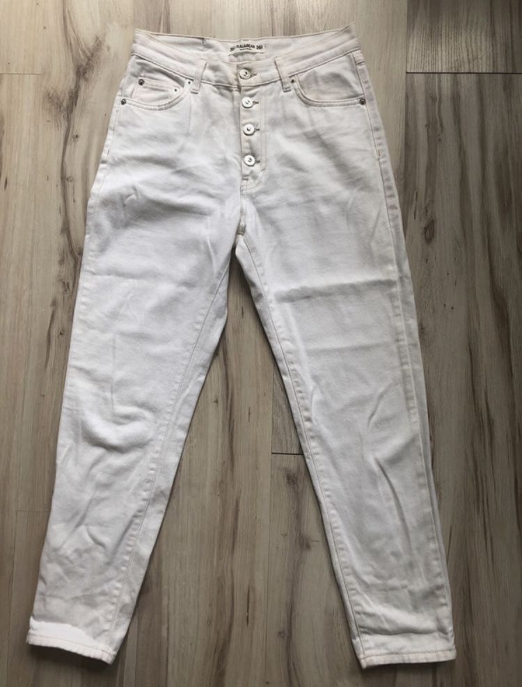 białe jeansy Pull&Bear S 36 stan idealny