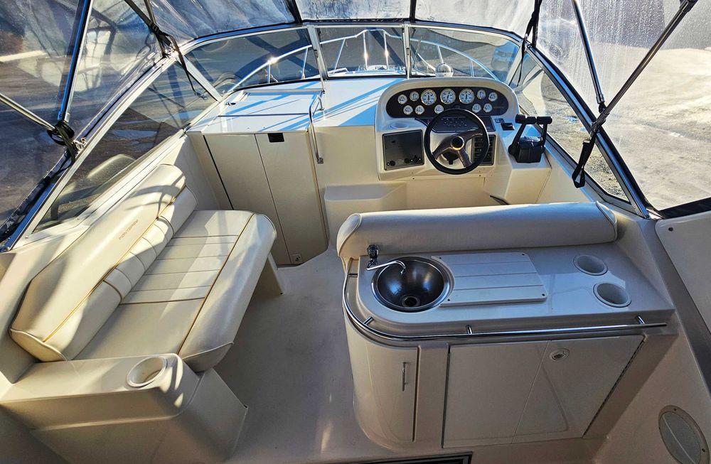 Катер Monterey 276 CR с лафетом в идеальном заводском состоянии