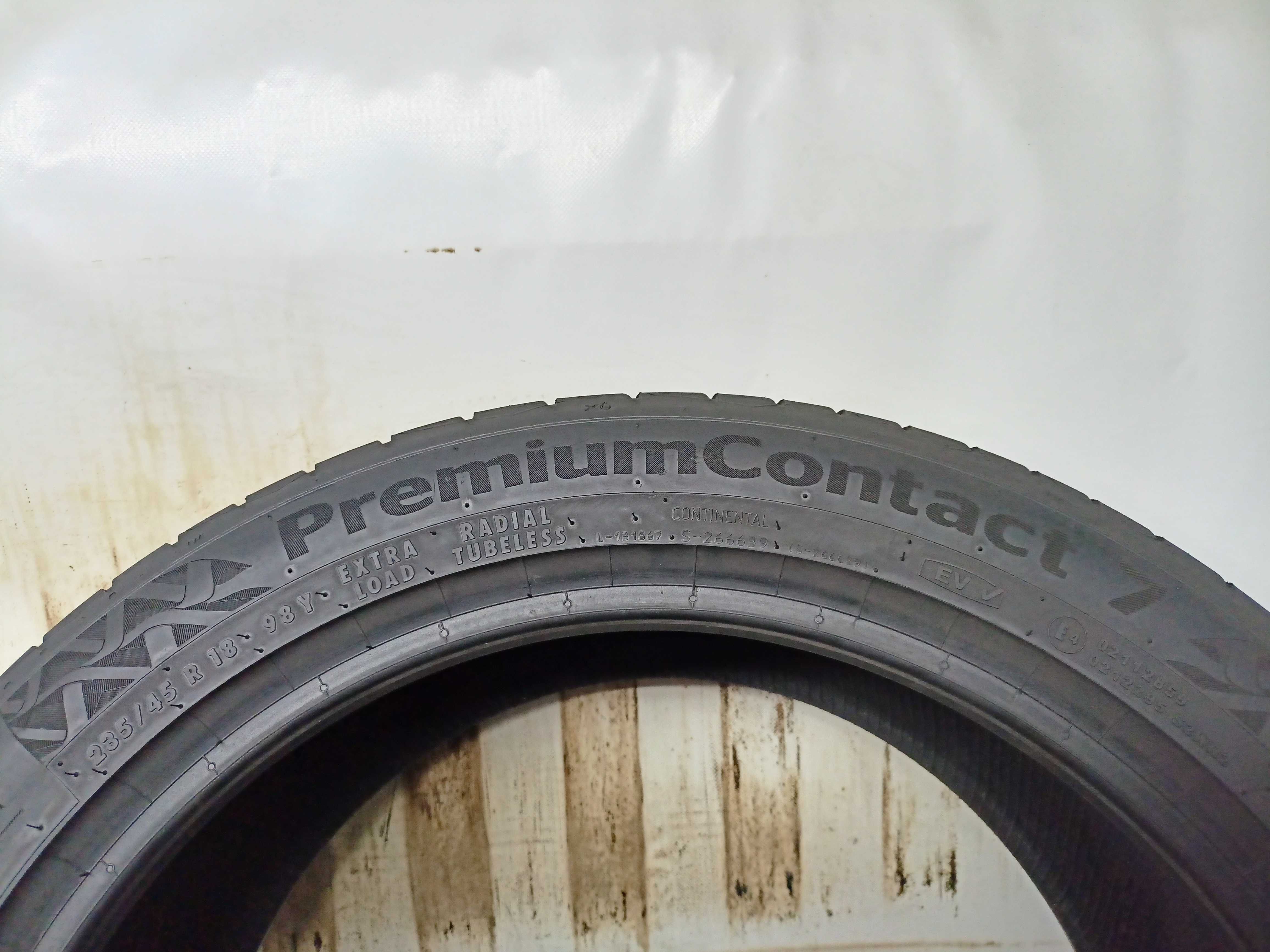 Continental Premium Contact 7 235/45/18 2023r. 98Y 2x6,5mm (1978)