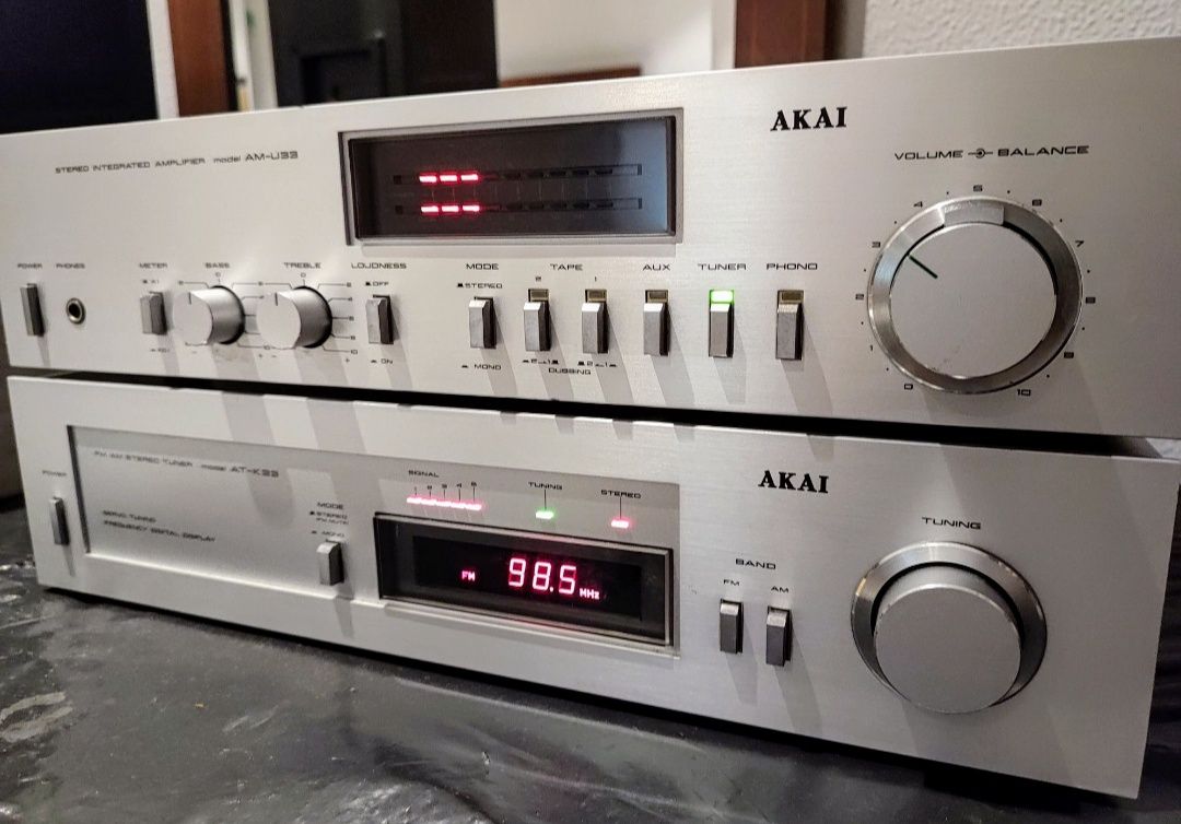 Akai - sintonizador + amplificador vintage