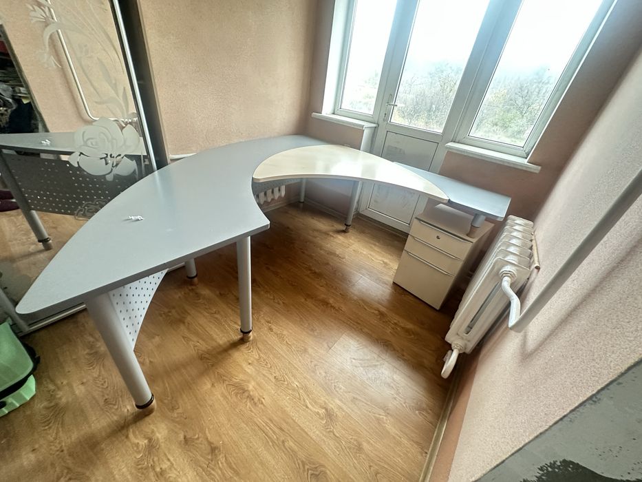 Стіл угловий стан новий, самовивіз, торг