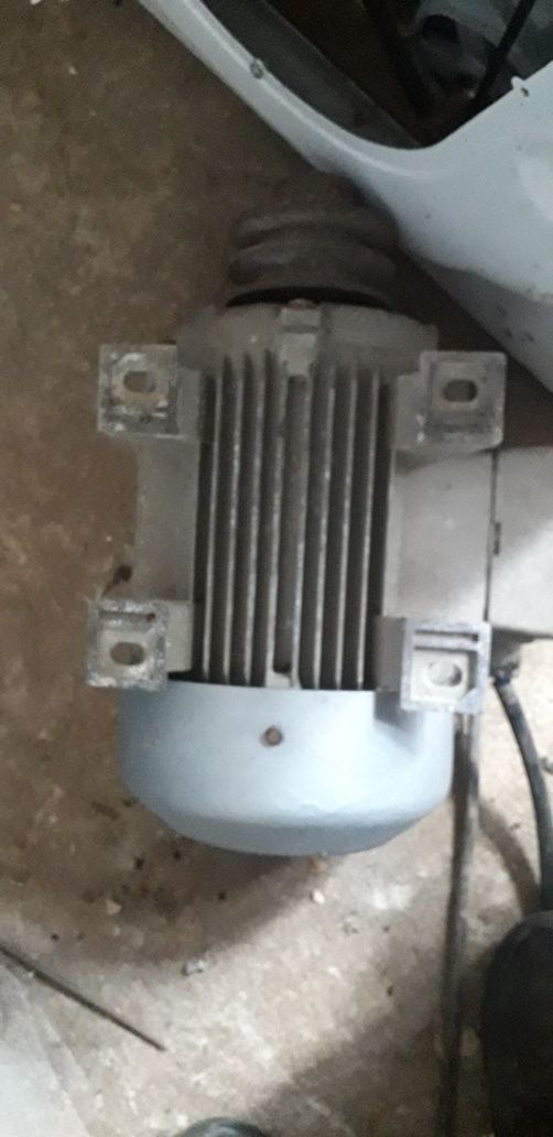 Motor 3 cv trifásico 1410rpm