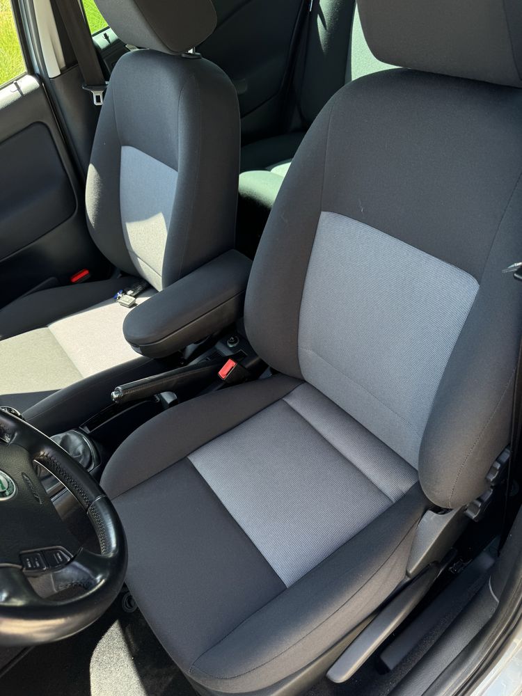 Octavia 1.6 MPI, mocy 102 kM  Przebieg tylko 116 tys, Tempomat