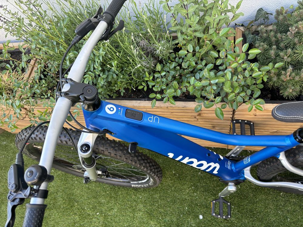 rower elektryczny Woom 6 Up 26" 250 Wh - Blue