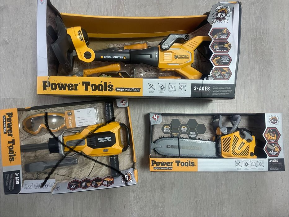 Інструменти іграшки для хлопчика