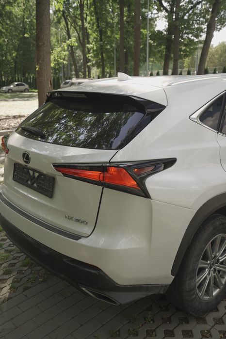 Продам Lexus NX 300