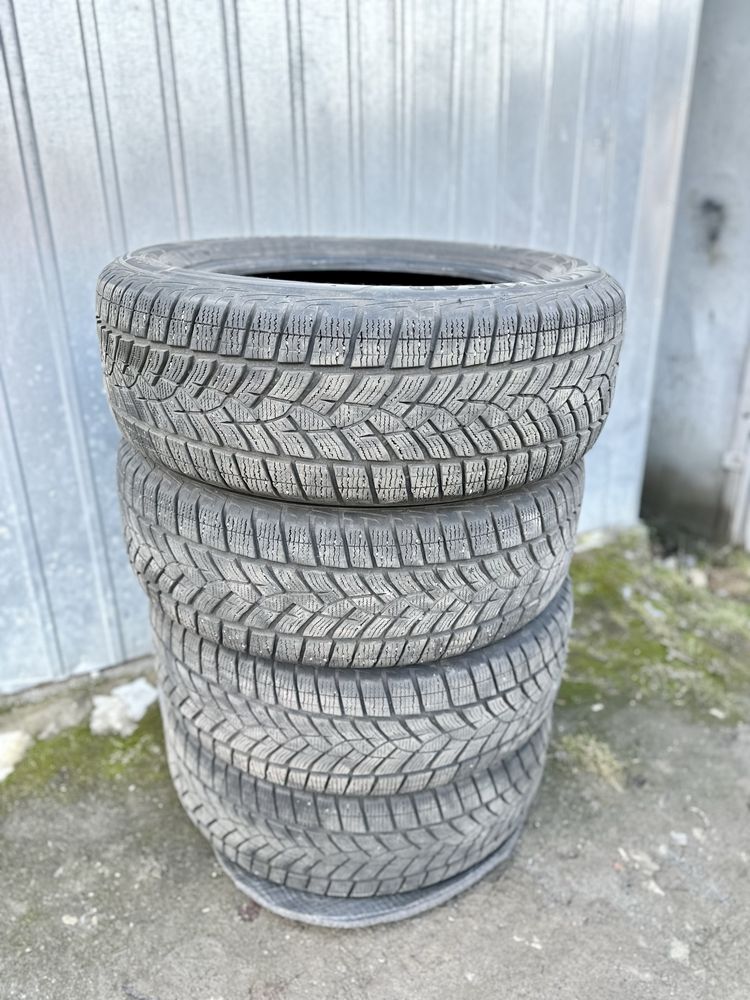 Goodyear UltraGrip Performance+ SUV 235/60 R18