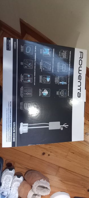 Ferro a Vapor Vertical Rowenta