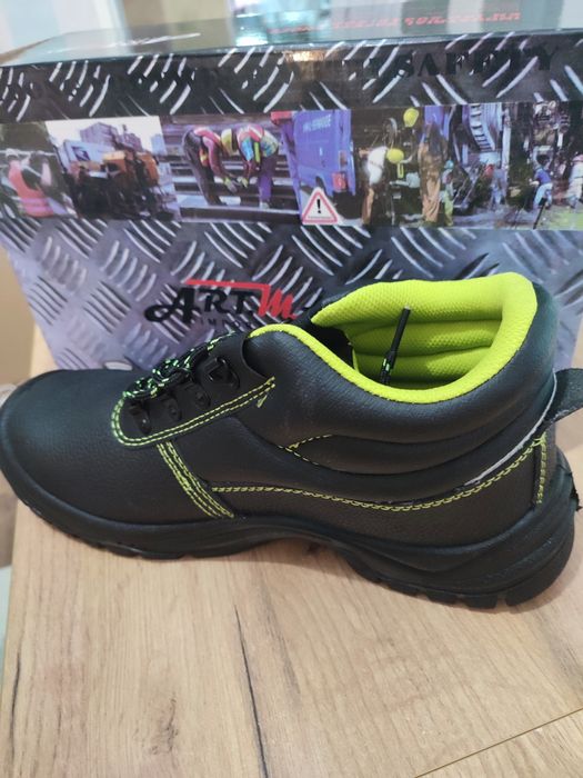 Buty robocze nowe  rozmiar 45