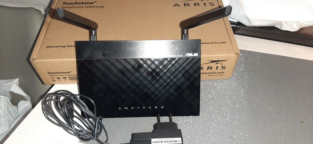 Router Asus DSL-N12U