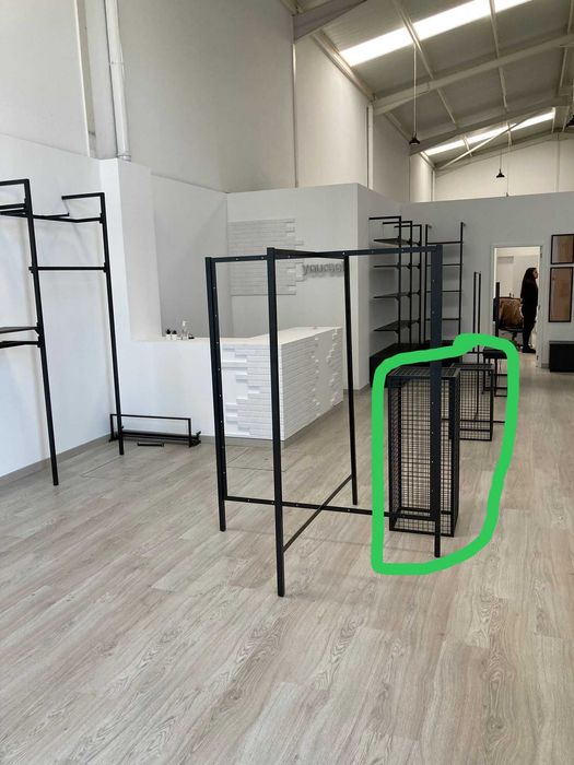 Mobiliário/decoração de loja de vestuário