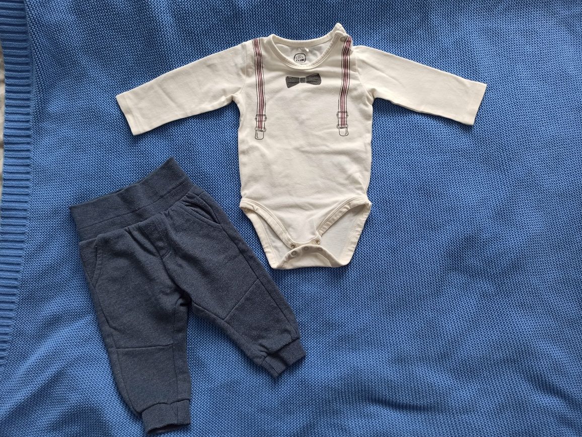 Komplet niemowlecy Cool Club 68 Body i spodnie dresowe Muszka szelki