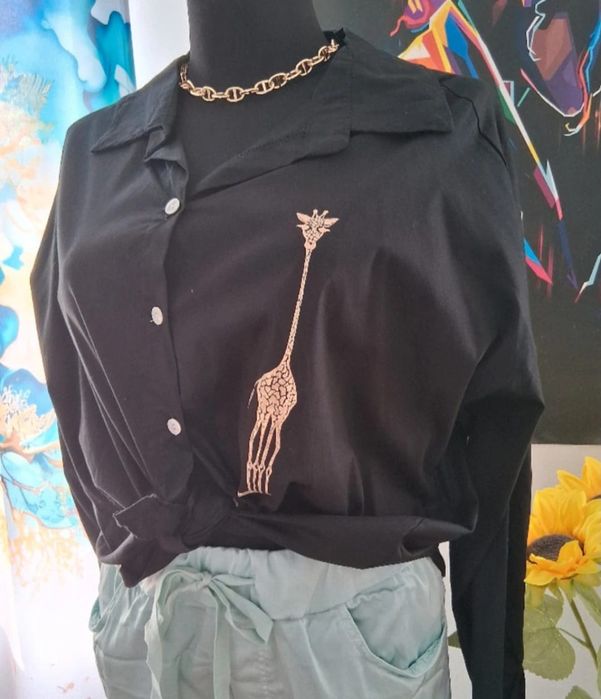 Koszula bluzka damska r Uni czarna z mini aplikacją kobieca Święta