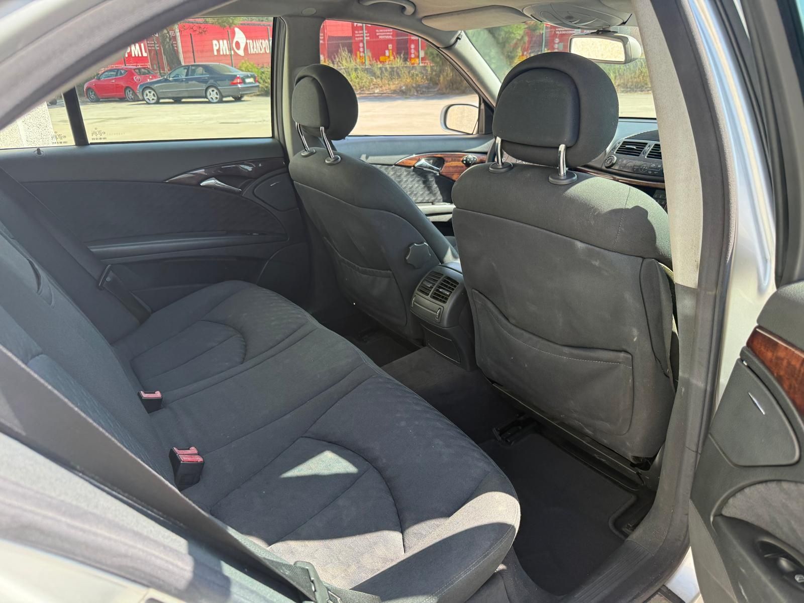 Mercedes-Benz E220 cdi